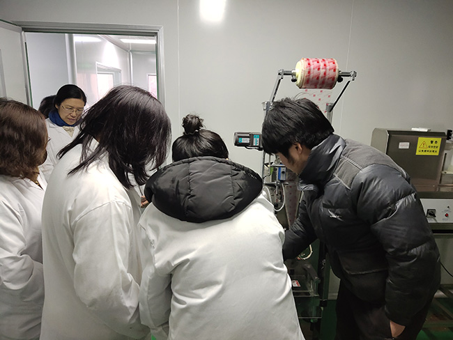 顆粒包裝機(jī).jpg
