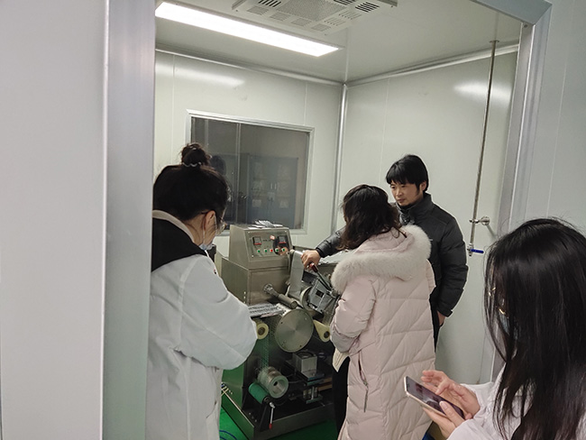 鋁塑包裝機(jī).jpg